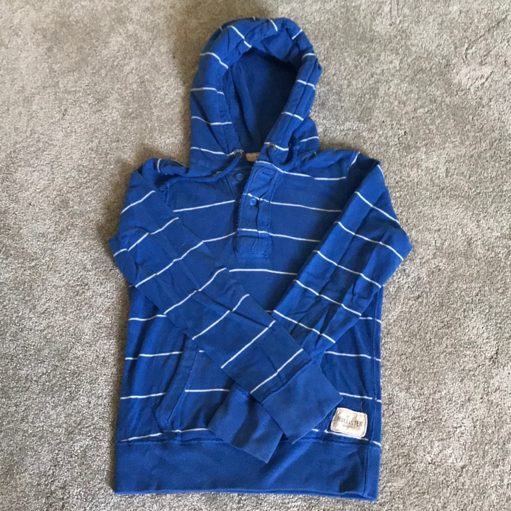 Hollister Men’s heavy blue hoodie